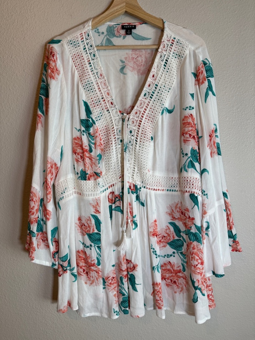 Torrid Babydoll Crotchet Lace Up Top Women’s SZ 2 Plus Size Floral Gauze Summer